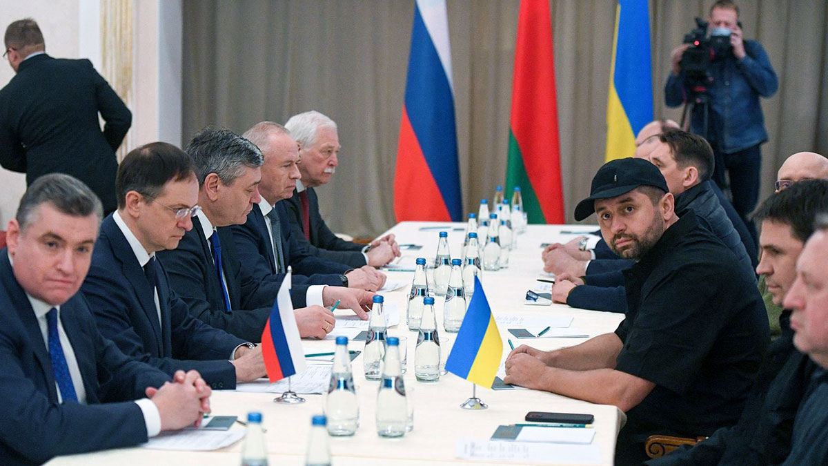 Negoziati tra Ucraina e Russia in Bielorussia le delegazioni