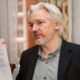 firmata l'estradizione di Julian Assange dalla Gran Bretagna