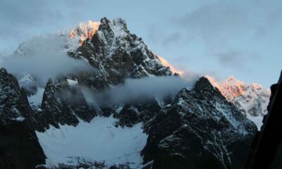 alpinisti bloccati sul monte bianco