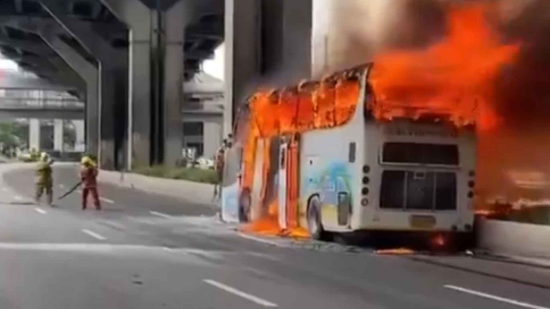 incendio bus Thailandia