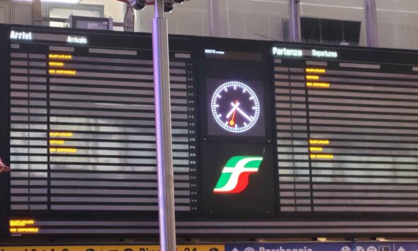 guasto stazione termini tiburtina rete ferroviaria tilt traffico ferroviario sospeso